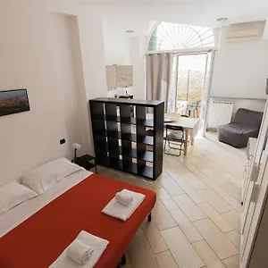 Amalia Via La Farina Apartamento